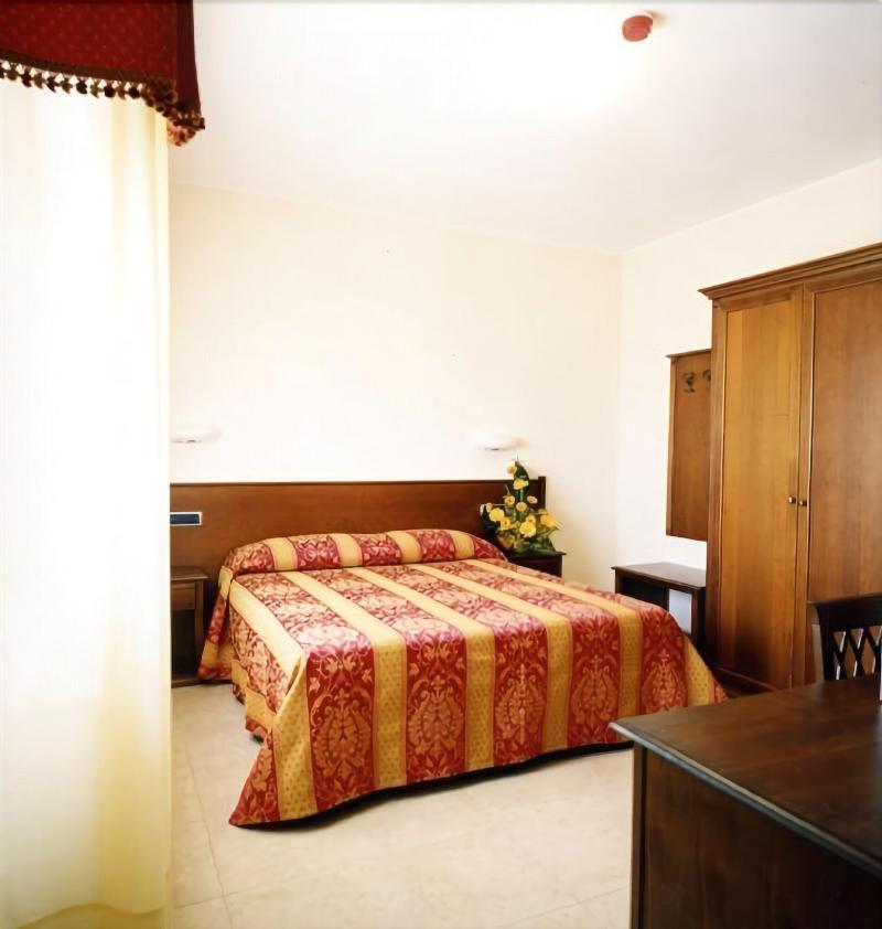 Hotel Tiziana Montepulciano Ngoại thất bức ảnh