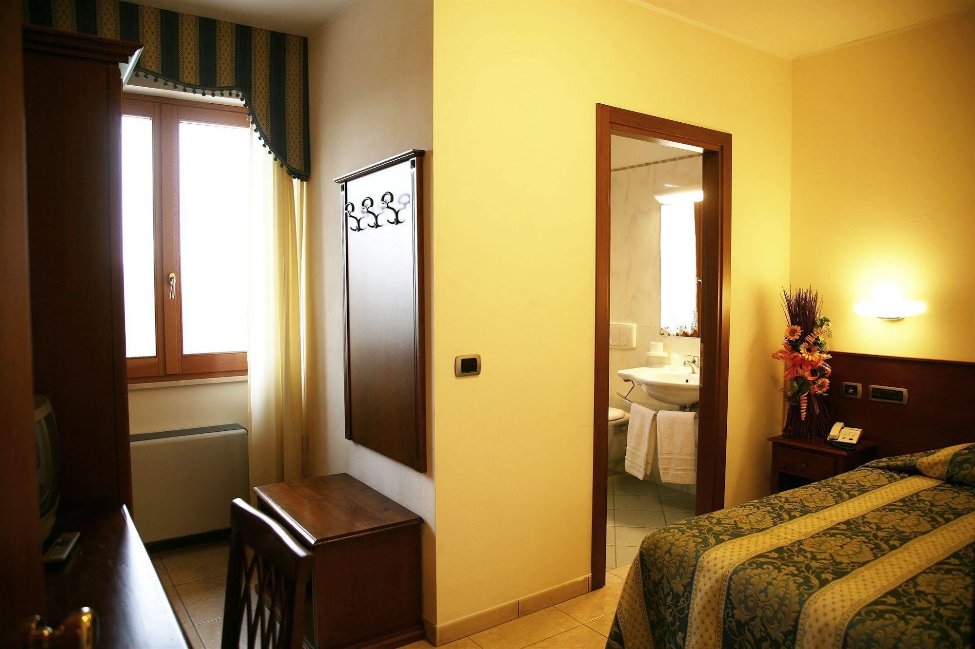 Hotel Tiziana Montepulciano Ngoại thất bức ảnh